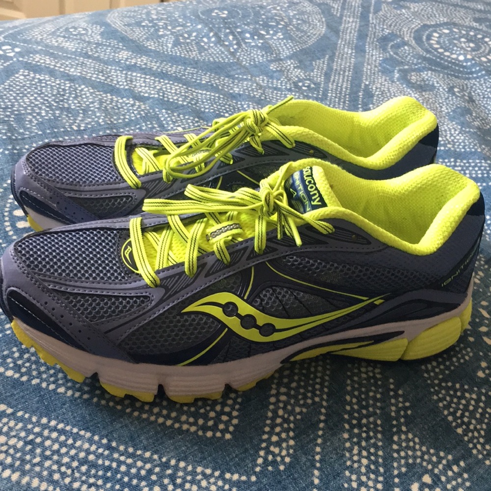 Women’s Saucony Grid Ignition 4 running shoe